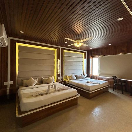 Hotel Dev Ganga ริชิเคช ภายนอก รูปภาพ
