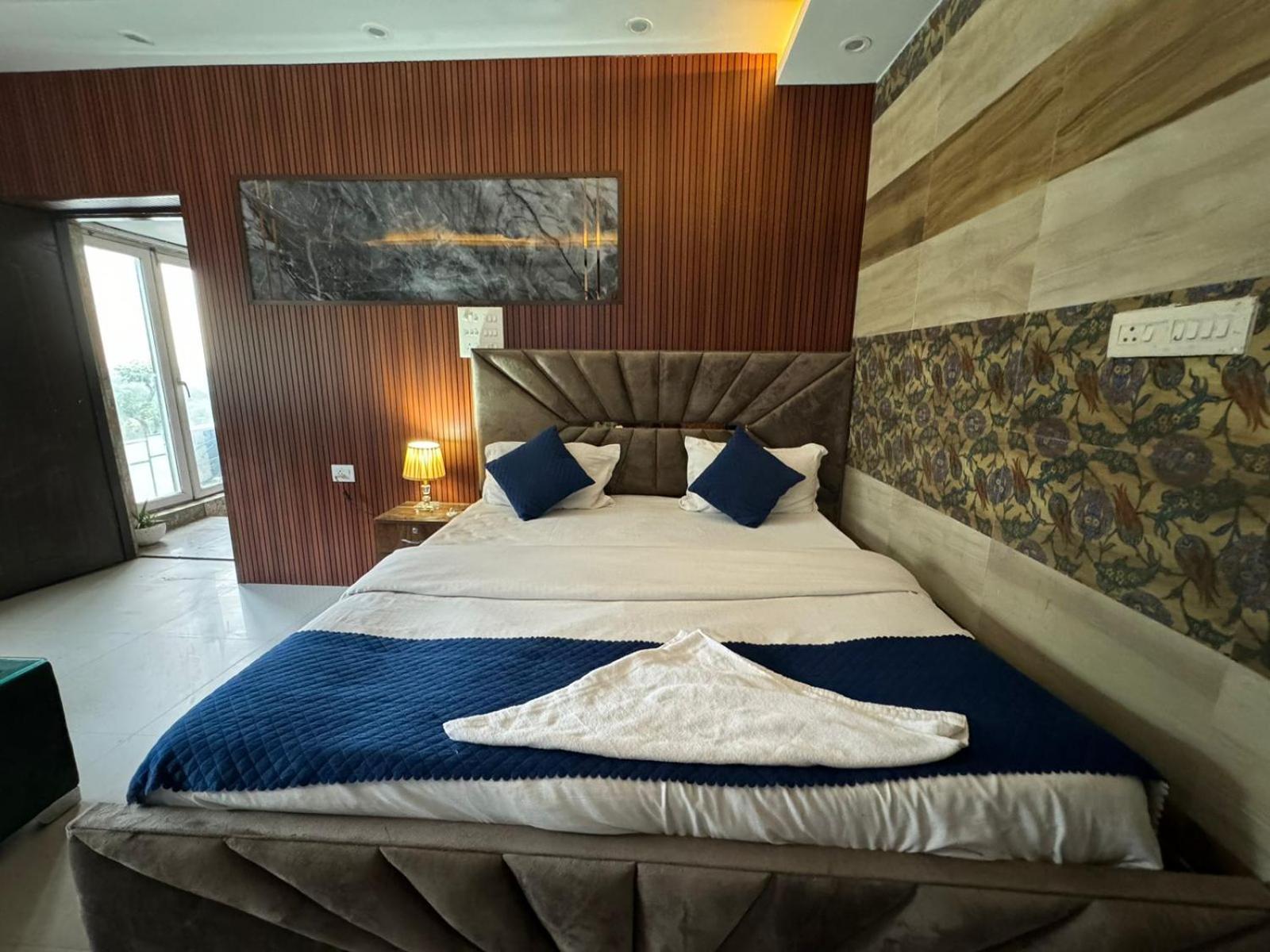 Hotel Dev Ganga ริชิเคช ภายนอก รูปภาพ