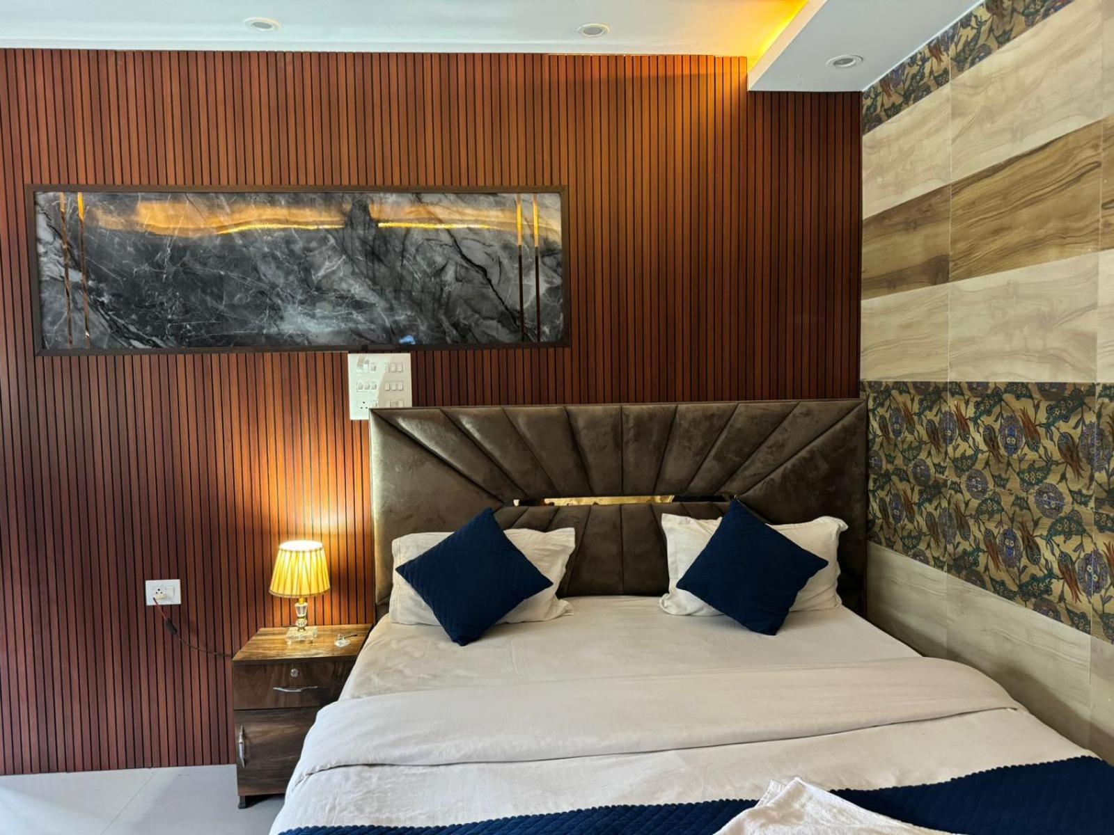 Hotel Dev Ganga ริชิเคช ภายนอก รูปภาพ