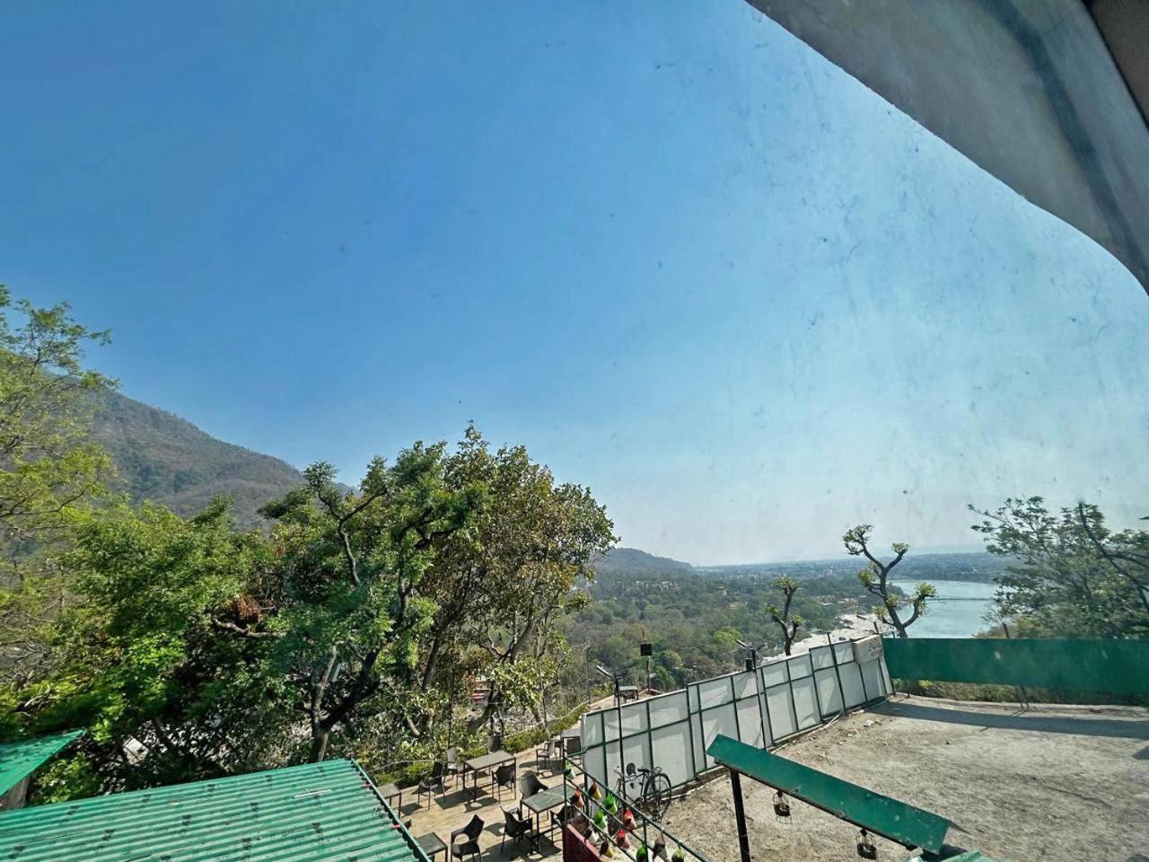 Hotel Dev Ganga ริชิเคช ภายนอก รูปภาพ