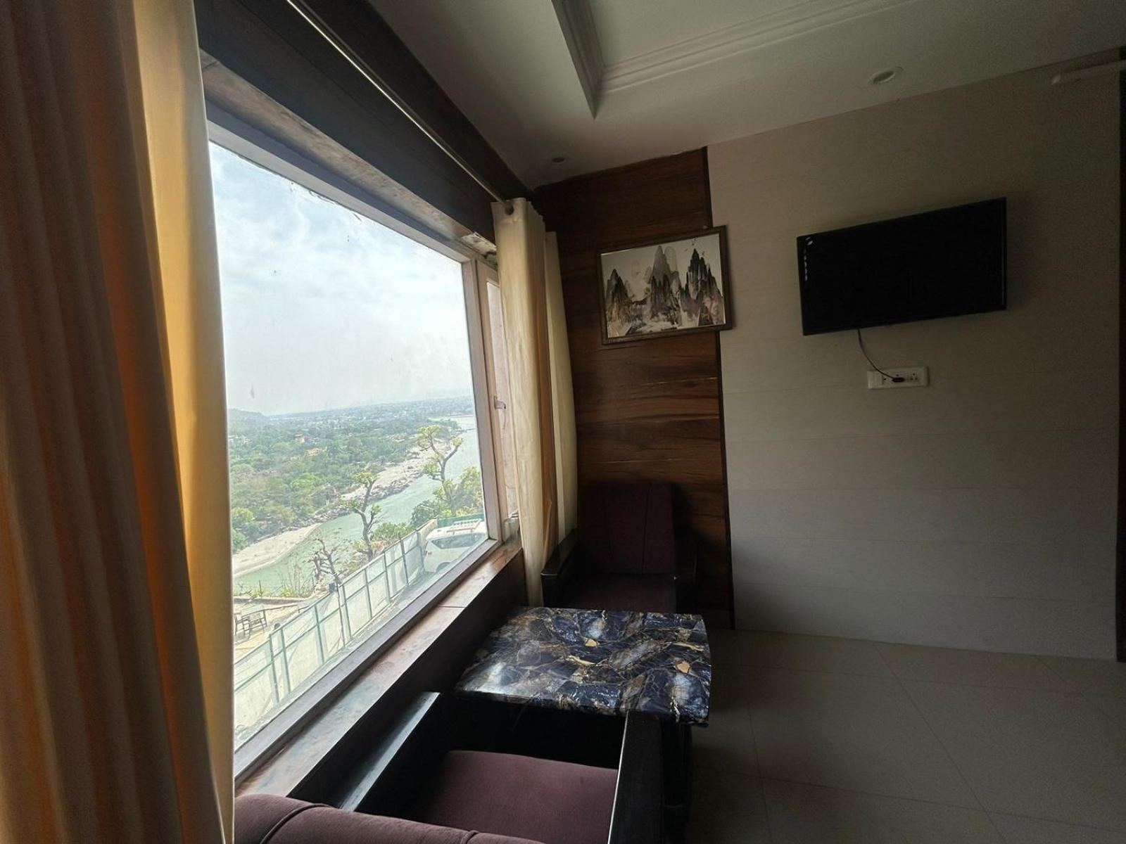 Hotel Dev Ganga ริชิเคช ภายนอก รูปภาพ