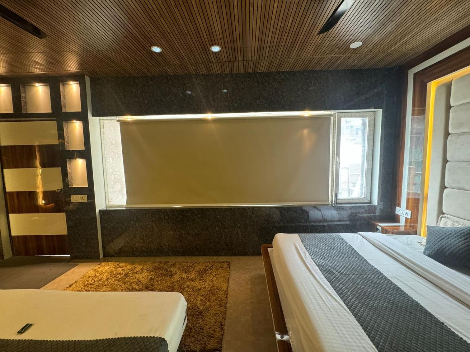 Hotel Dev Ganga ริชิเคช ภายนอก รูปภาพ