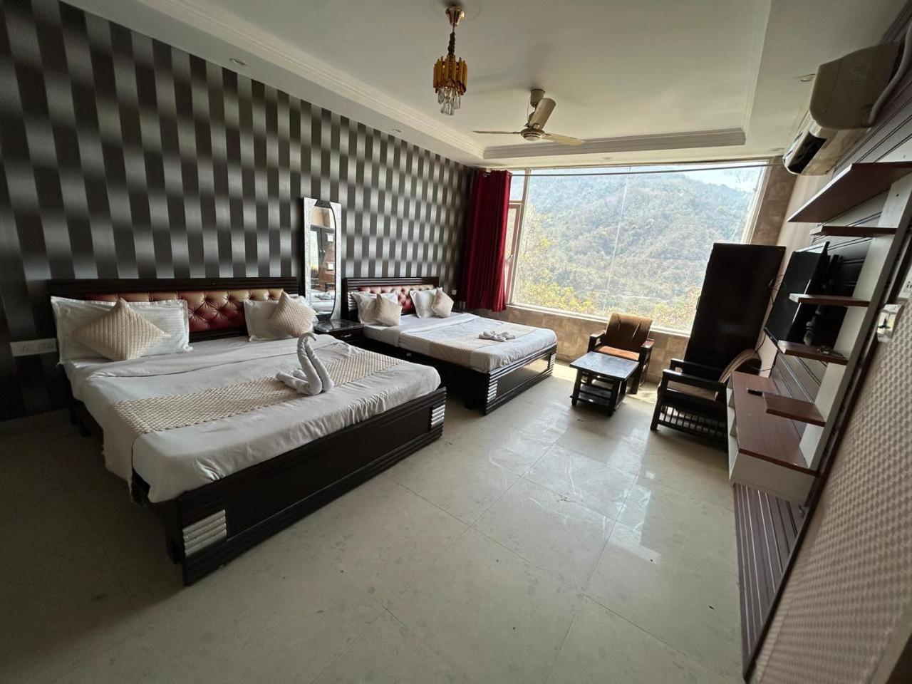 Hotel Dev Ganga ริชิเคช ภายนอก รูปภาพ