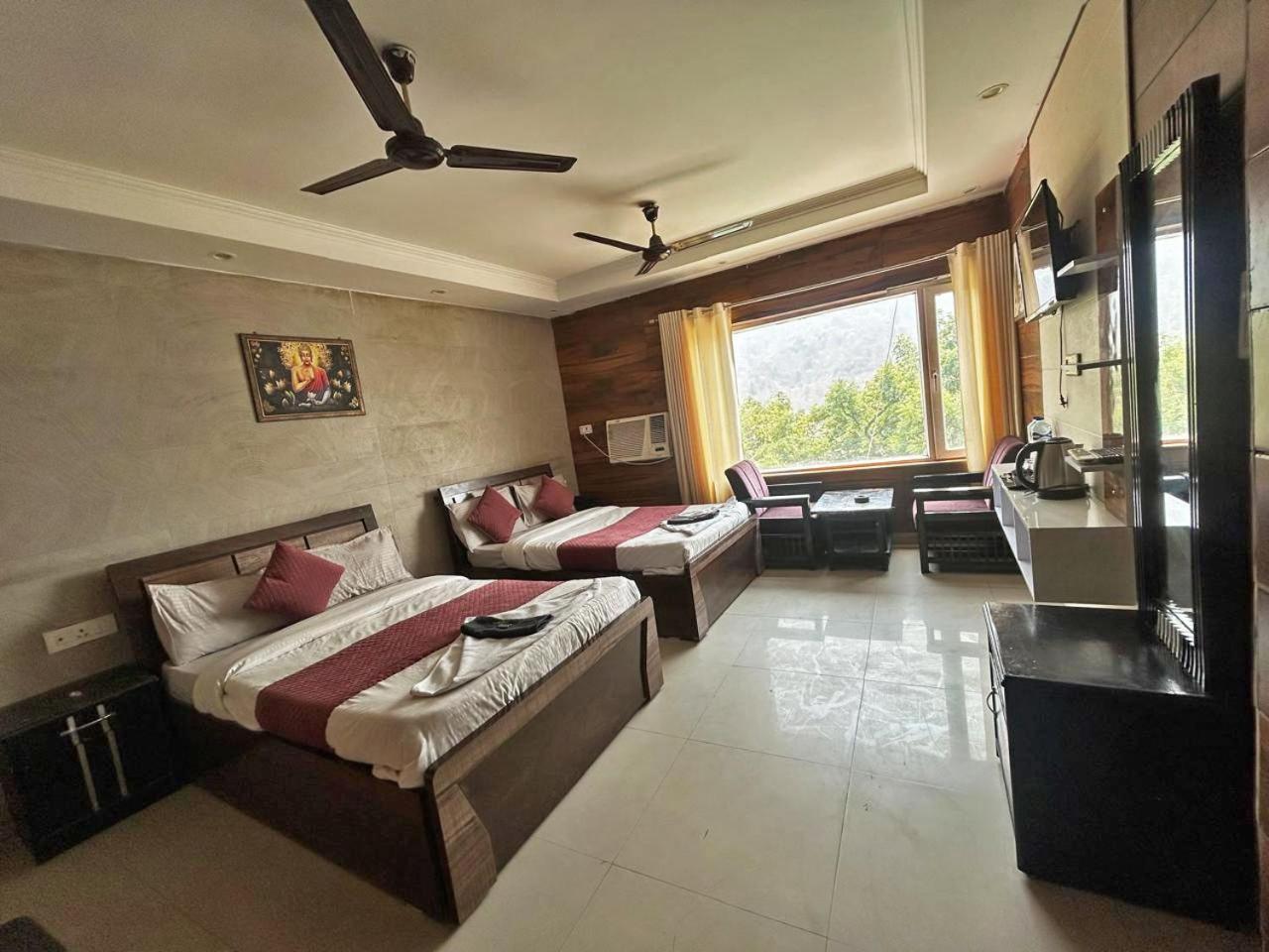 Hotel Dev Ganga ริชิเคช ภายนอก รูปภาพ